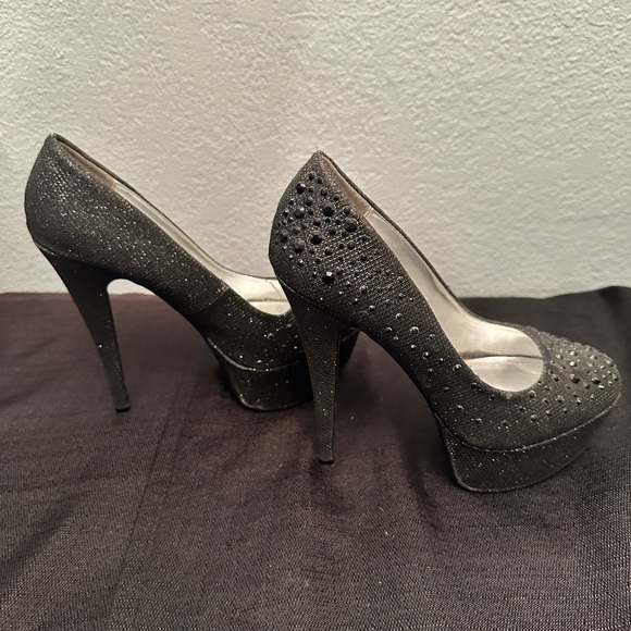 Anne Michelle studded gem high heels size 6
5.5” heel - Picture 6 of 7